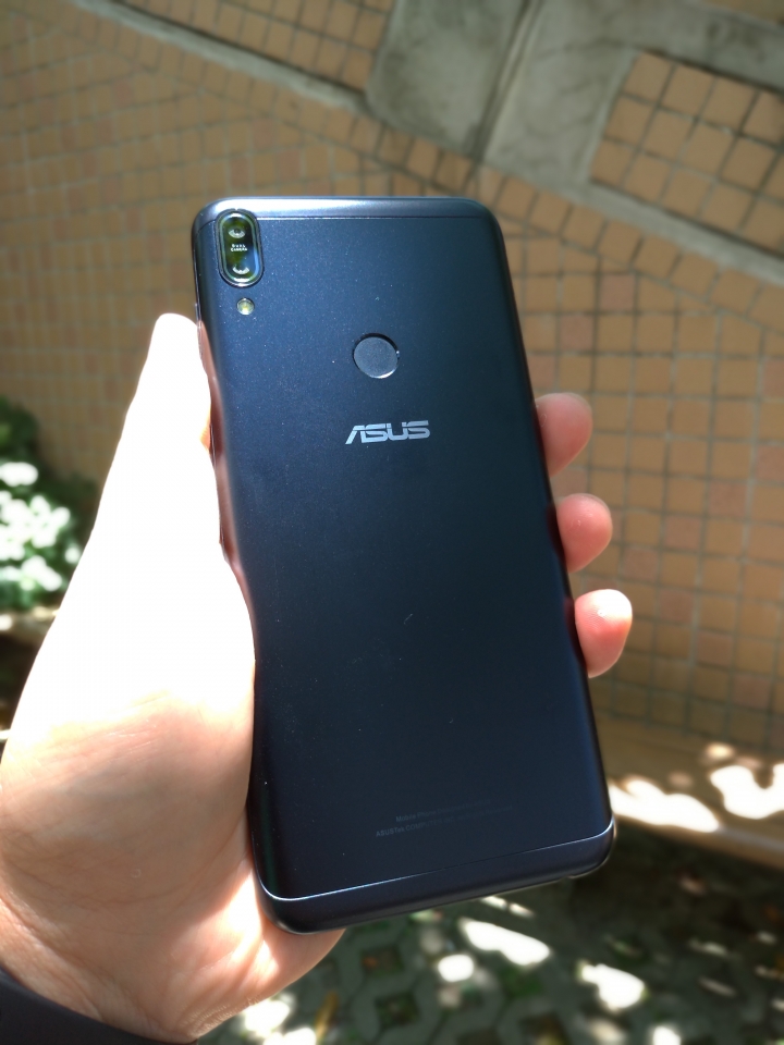 ASUS ZenFone Max Pro 開箱.外觀(酷炫銀及宇宙黑)篇