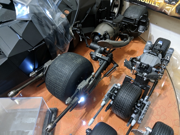 【分享】慶祝蝙蝠俠黑暗騎士10週年，batmobile(tumbler)與batpod個人收藏