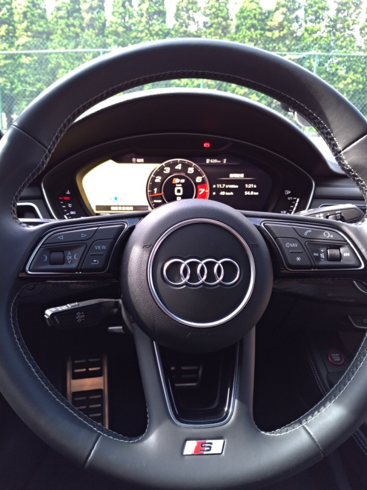 隨心晨跑：AUDI S5 Sportback