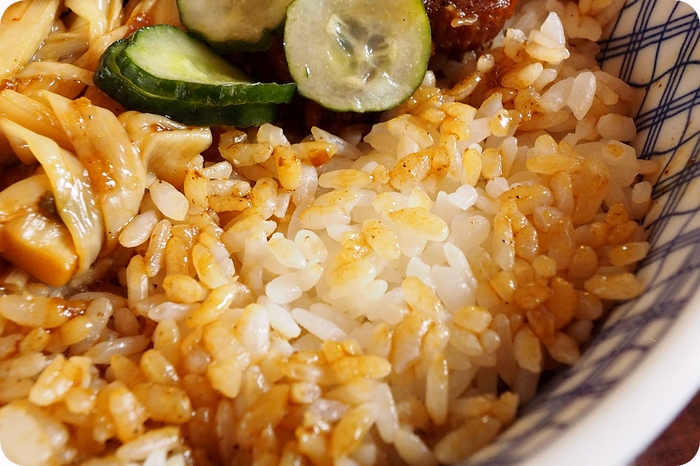 【宜蘭美食】懷念的阿嬤味道,三代媳婦魯肉飯!