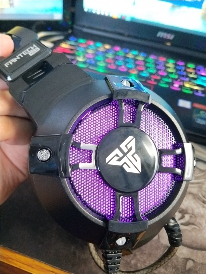 FANTECH HG11 RGB 7.1環繞立體聲電競耳機 簡單開箱