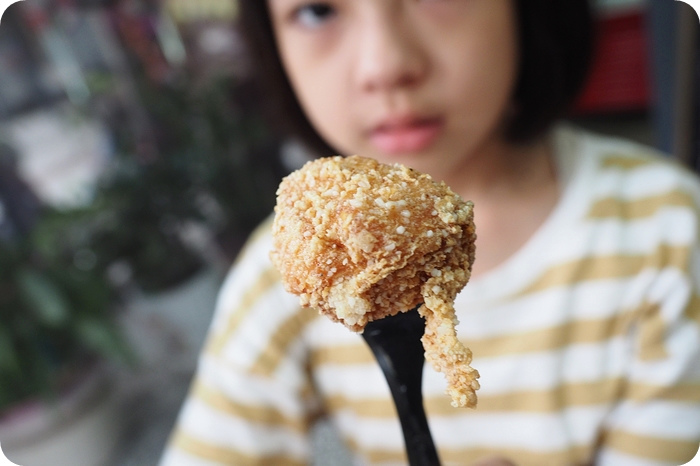 ▋宜蘭街角美食 ▋大口好吃的 BF 漢堡!
