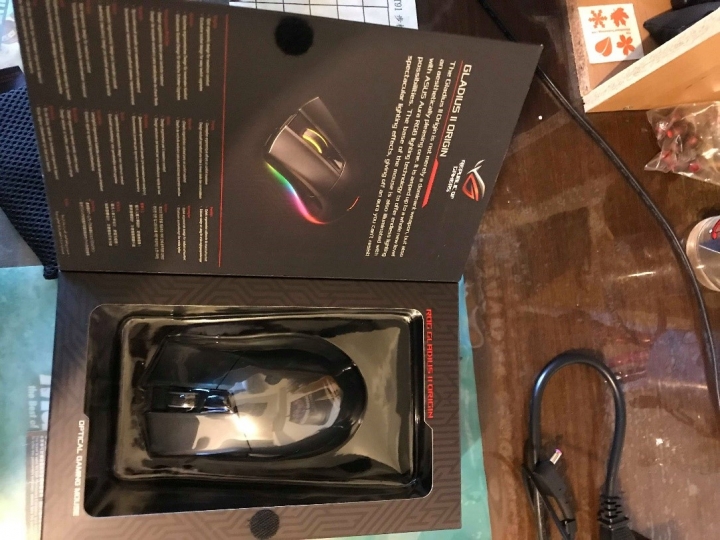 [開箱]信仰開箱ROG Gladius II origin