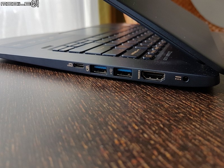 [開箱] acer swift 5 爵士藍 SF514-52T-56Q4