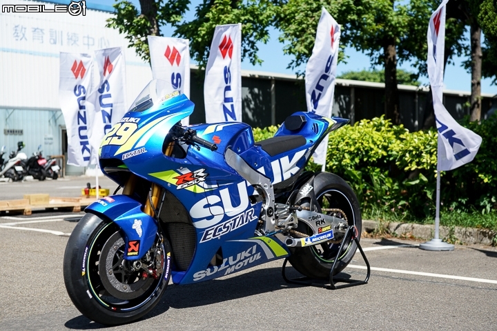 【採訪】SUZUKI MotoGP 工廠賽車 GSX-RR 到港！為 2018 台北重機展準備！