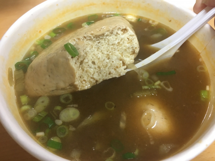 [食記] 蕭家下港脆皮臭豆腐，位於台灣新北中和，美味多汁的炸臭豆腐