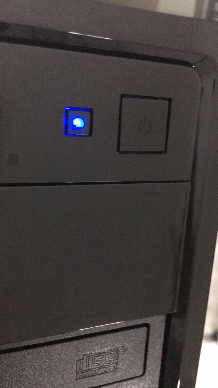 電腦機殼的power led不會亮？