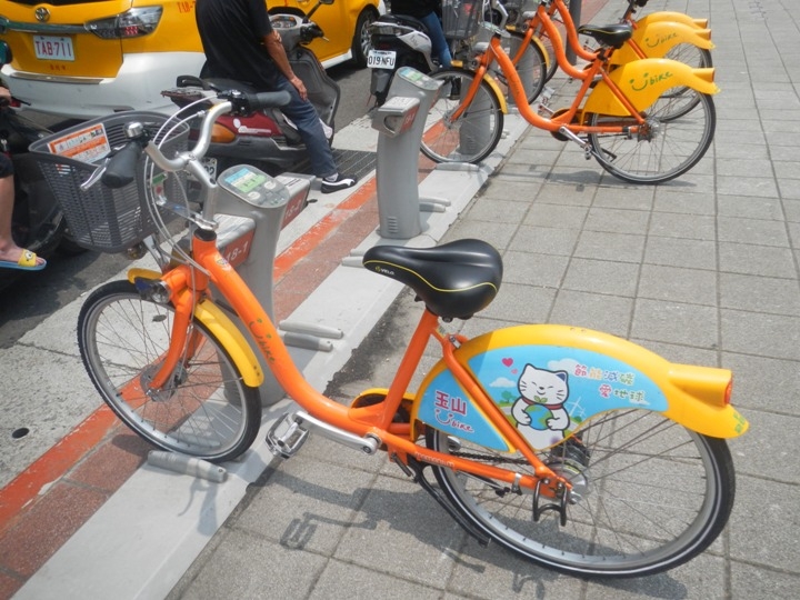 從 北 門 騎 YouBike 到 華 山 歷 史 美 食 之 旅