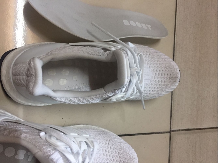 求幫驗了 Ultra Boost4.0 全白第一次網路上買鞋