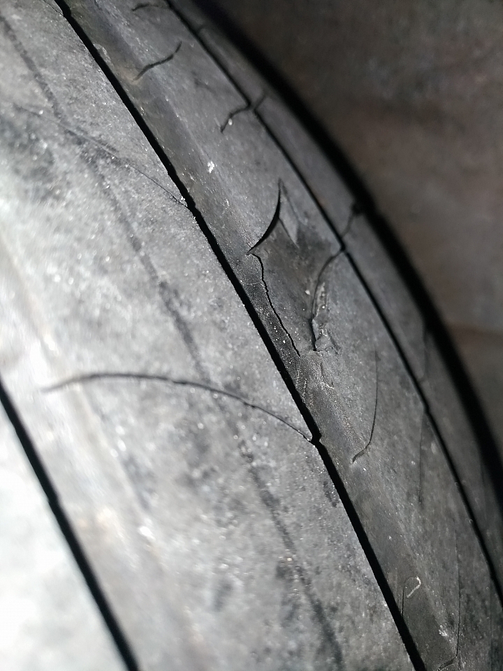 《Michelin Saver+》胎塊脫落
