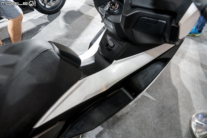 【五股重機展】刺激改款！KYMCO 光陽機車 XCITING 400S 正式登台！Downtown 350i Noodoe 儀錶板導入！