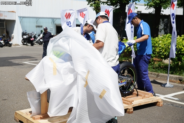【採訪】SUZUKI MotoGP 工廠賽車 GSX-RR 到港！為 2018 台北重機展準備！