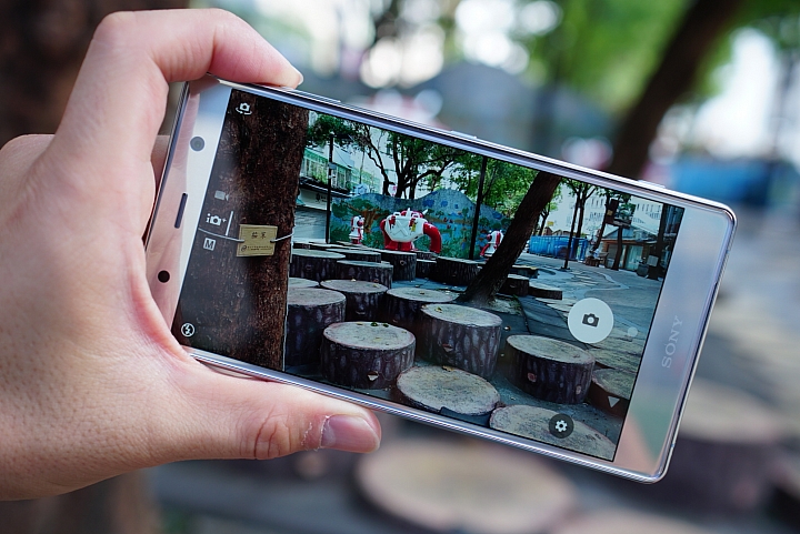 滿滿的黑科技？Xperia XZ2 Premium開箱實拍測試！