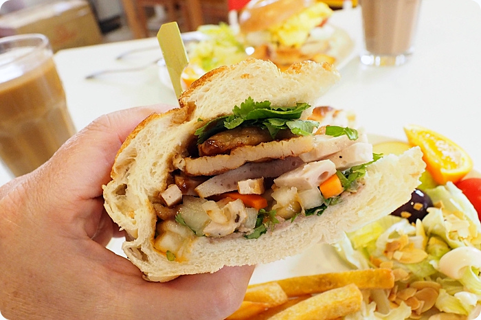 【宜蘭早午餐】"蘋果花開"。學生族的福音,宜蘭市區便宜又大碗的早午餐