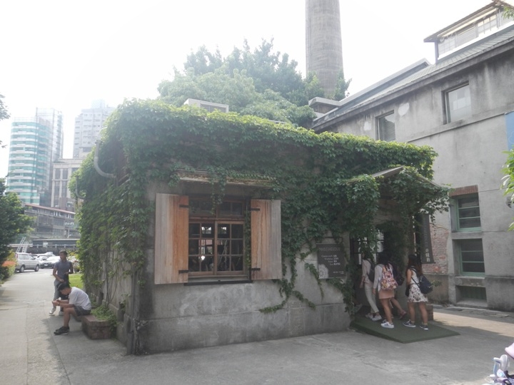 從 北 門 騎 YouBike 到 華 山 歷 史 美 食 之 旅