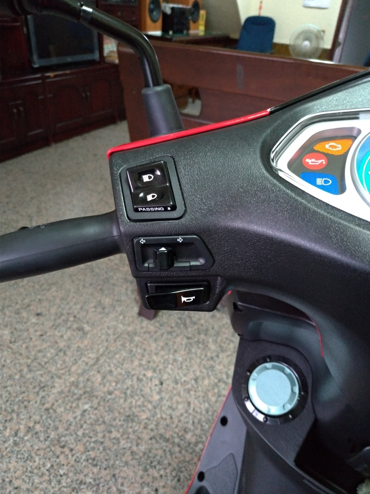 2018 VP125之不專業開箱(圖稍多)