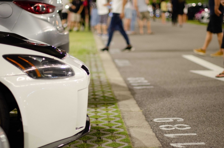 週末夜的車聚：晚上不睡覺？這群人為何要群聚在高鐵站？