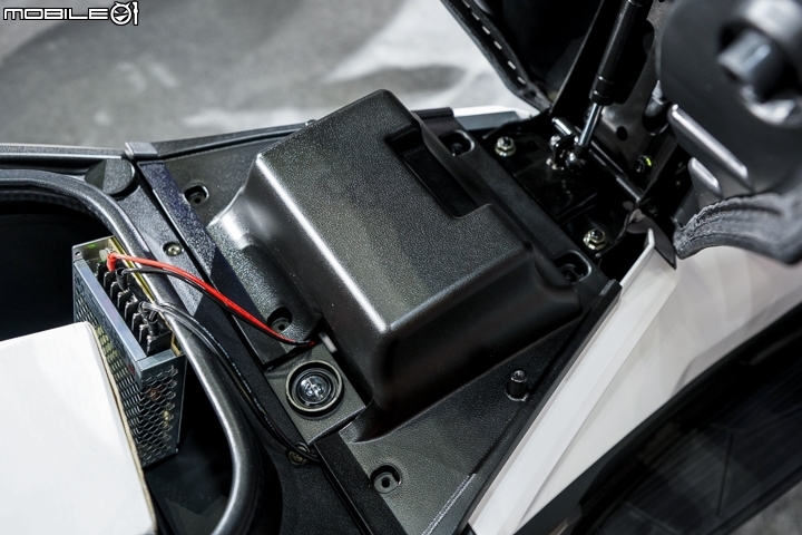 【五股重機展】刺激改款！KYMCO 光陽機車 XCITING 400S 正式登台！Downtown 350i Noodoe 儀錶板導入！