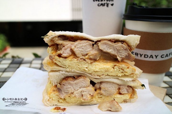 【中和早午餐】『EVERYDAY CAFE 』近永安市場站/手作吐司/咖啡.茶/排隊美食/近期推出晚間限定吃飽飽吐司