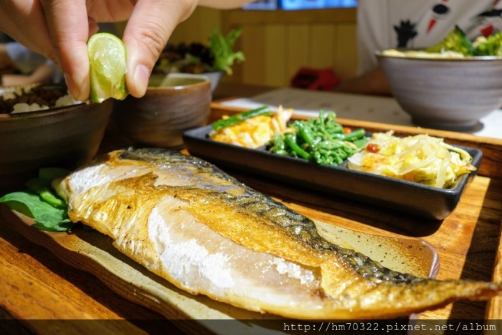 『新北美食』- 鶯歌區重慶街.喝茶天TEADAY / 鶯歌老街 / 茶餐廳
