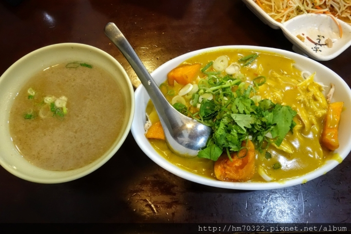 『台北美食』- 松山區南京東路五段．越南河內河粉 / 巷弄美食 / 食尚玩家 / 越式料理 / 越南美食 / 南京三民站 / 台北捷運