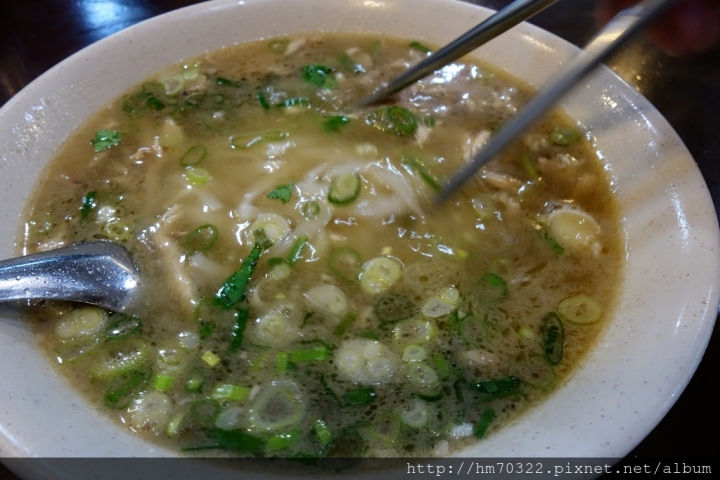 『台北美食』- 松山區南京東路五段．越南河內河粉 / 巷弄美食 / 食尚玩家 / 越式料理 / 越南美食 / 南京三民站 / 台北捷運