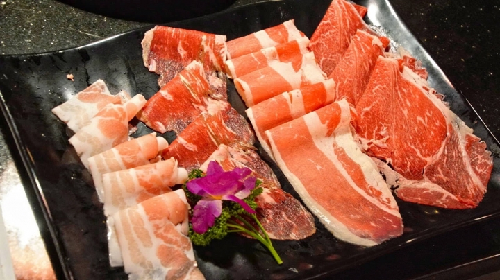 [台南][安平區] 小蒙牛頂級麻辣養生火鍋-台南店
