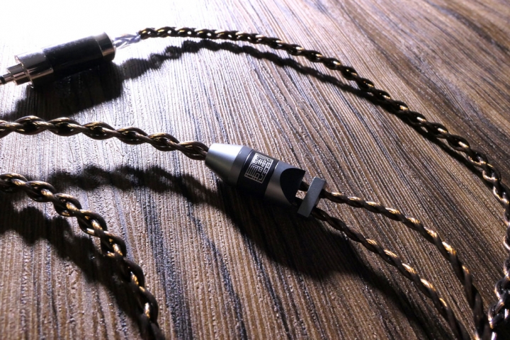[開箱評測]漢聲 AEGIS 4wire 耳機升級線～單晶銅里茲線材＋單晶金銀合金導體～