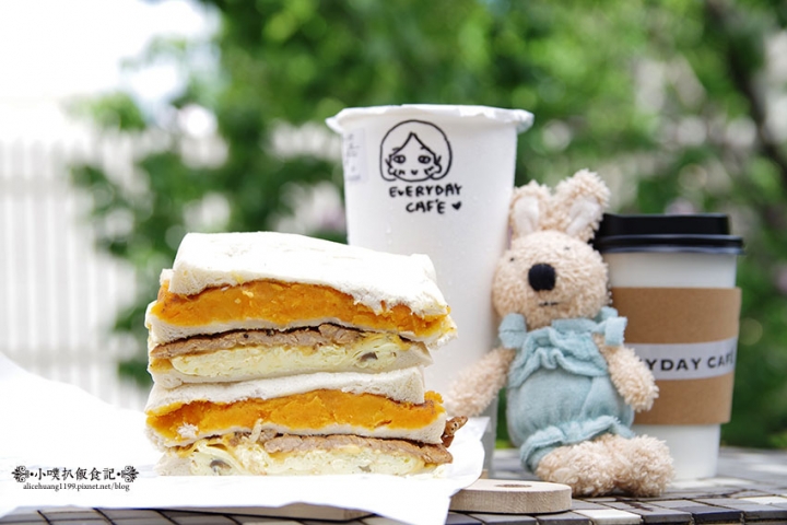 【中和早午餐】『EVERYDAY CAFE 』近永安市場站/手作吐司/咖啡.茶/排隊美食/近期推出晚間限定吃飽飽吐司
