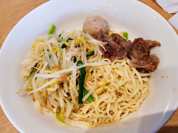 [連鎖台式創意路線 麵 飯 湯 簡餐]NoodleMix 禮面作 (苗栗頭份店) 2018 食記~ 餐點名稱特殊吸引人~ 餐點食材搭配組合有特色~