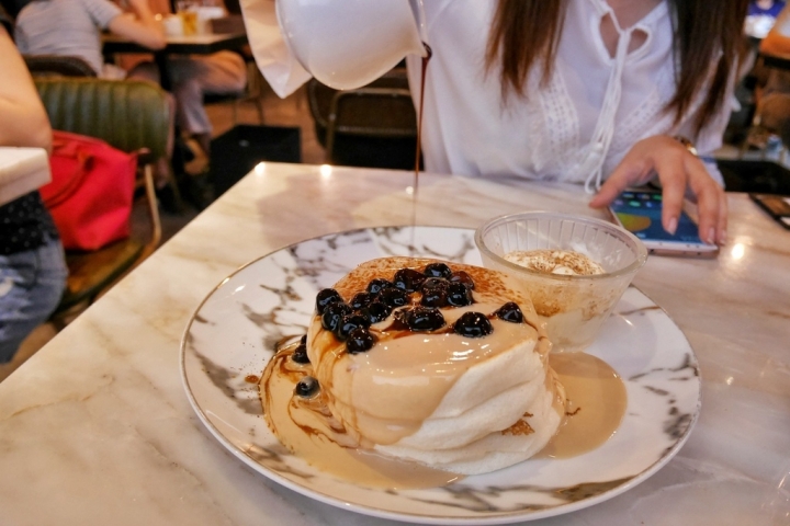 【台中 北區 食記】♛樂丘廚房♛全台排行第一名的珍奶舒芙蕾／主打年輕族群的聚餐聖地／網美必來打卡的IG名店／台中餐廳下午茶推薦～樂丘廚房（一中店）