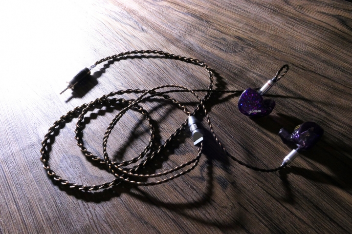[開箱評測]漢聲 AEGIS 4wire 耳機升級線～單晶銅里茲線材＋單晶金銀合金導體～