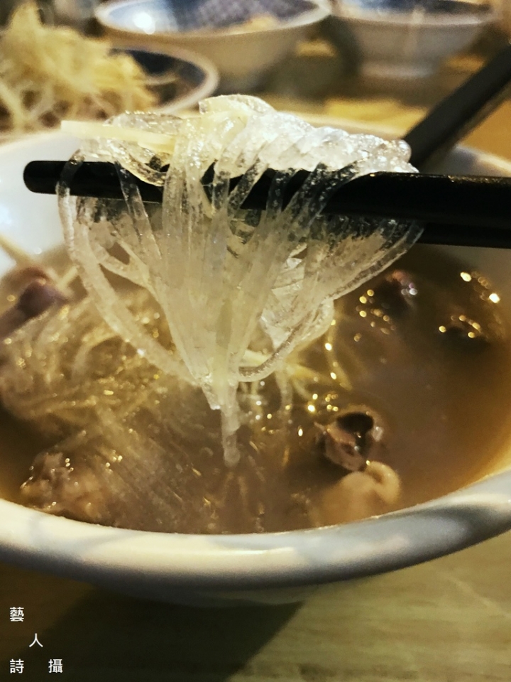 台南“噢但”排隊古早味.阿明豬心冬粉@食在台南.藝人詩攝
