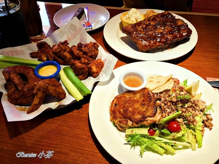 呼特斯餐廳HOOTERS(慶城店)呼拉圈女郎/啦啦隊制服/美式餐廳/漢堡/排餐(捷運南京復興站)