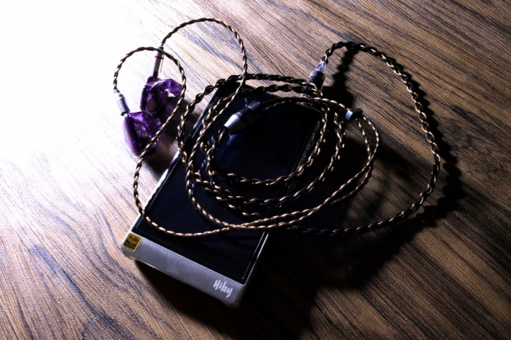 [開箱評測]漢聲 AEGIS 4wire 耳機升級線～單晶銅里茲線材＋單晶金銀合金導體～