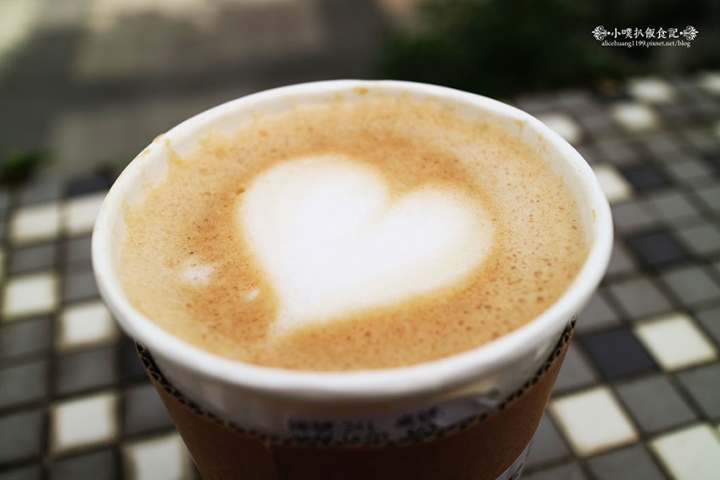 【中和早午餐】『EVERYDAY CAFE 』近永安市場站/手作吐司/咖啡.茶/排隊美食/近期推出晚間限定吃飽飽吐司