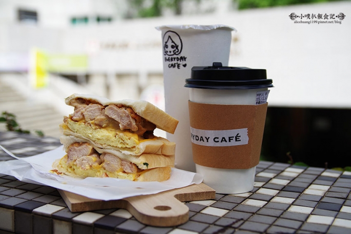 【中和早午餐】『EVERYDAY CAFE 』近永安市場站/手作吐司/咖啡.茶/排隊美食/近期推出晚間限定吃飽飽吐司