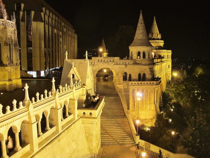 【Hungary．走跳】布達佩斯城堡山上童話漁夫堡、馬提亞斯教堂與醉人夜景