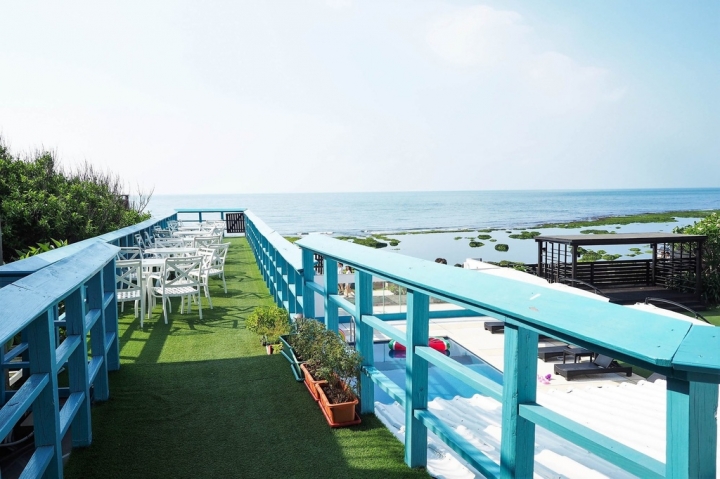 【新北三芝 | 景觀咖啡廳】坐擁湛藍大海與泳池庭園的白色Villa☀欣藍舍Blue Villa (原名藍舍)
