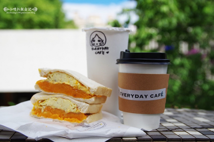【中和早午餐】『EVERYDAY CAFE 』近永安市場站/手作吐司/咖啡.茶/排隊美食/近期推出晚間限定吃飽飽吐司