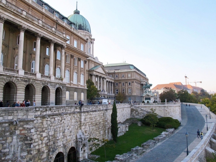 【Hungary．走跳】布達佩斯城堡山上的世界文化遺產-布達皇宮Budai Vár