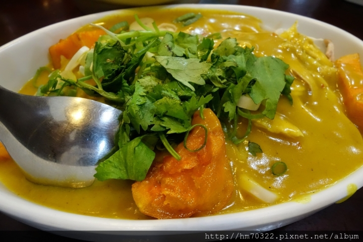 『台北美食』- 松山區南京東路五段．越南河內河粉 / 巷弄美食 / 食尚玩家 / 越式料理 / 越南美食 / 南京三民站 / 台北捷運