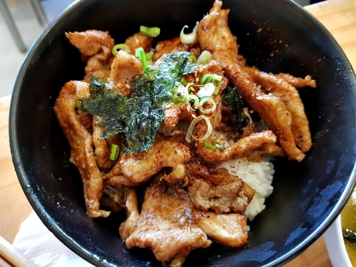 苗栗縣竹南滋多屋日式料理, 日式定食食記[日式蓋飯/定食/拉麵]竹南科學園區工程師挺愛的~ 覺得好吃有質感~