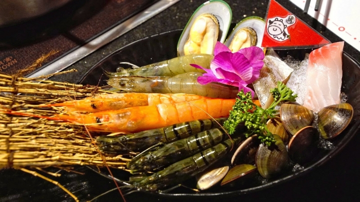 [台南][安平區] 小蒙牛頂級麻辣養生火鍋-台南店
