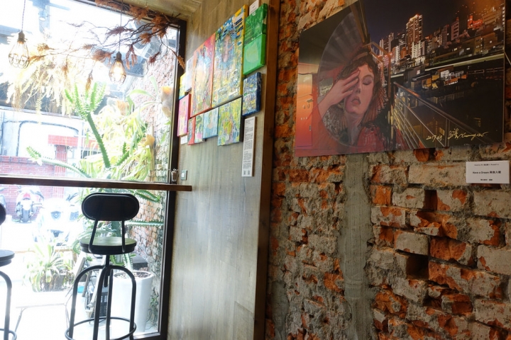 【食記】台北松山/小巨蛋美食/咖啡廳。Remember Me 記得我Café~提供免費wifi 平日不限時