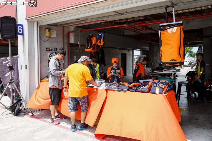 【採訪】彎道快進快出!2018 KTM 790 Duke 台灣正式發表!