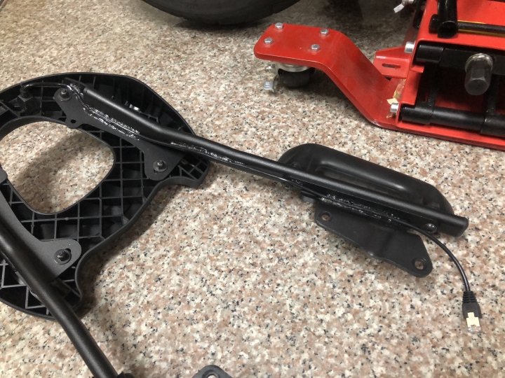 分享 Givi V56 後箱煞車/方向燈