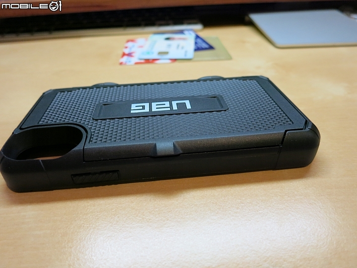 分享～台灣沒引進的 UAG TROOPER 系列保護殼 for iPHONE X