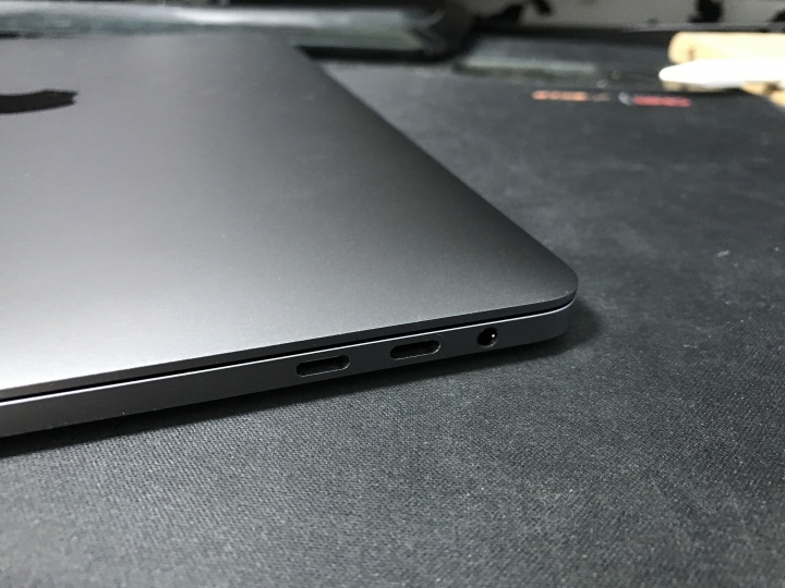 2018 MacBook Pro 13 256G +Type-C HUB 簡易開箱