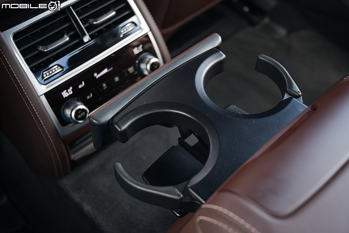 BMW 740i M Sport 赤子心旗艦試駕,動感十足卻又不失格局!